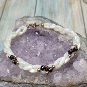 Water Pearl Bracelet.